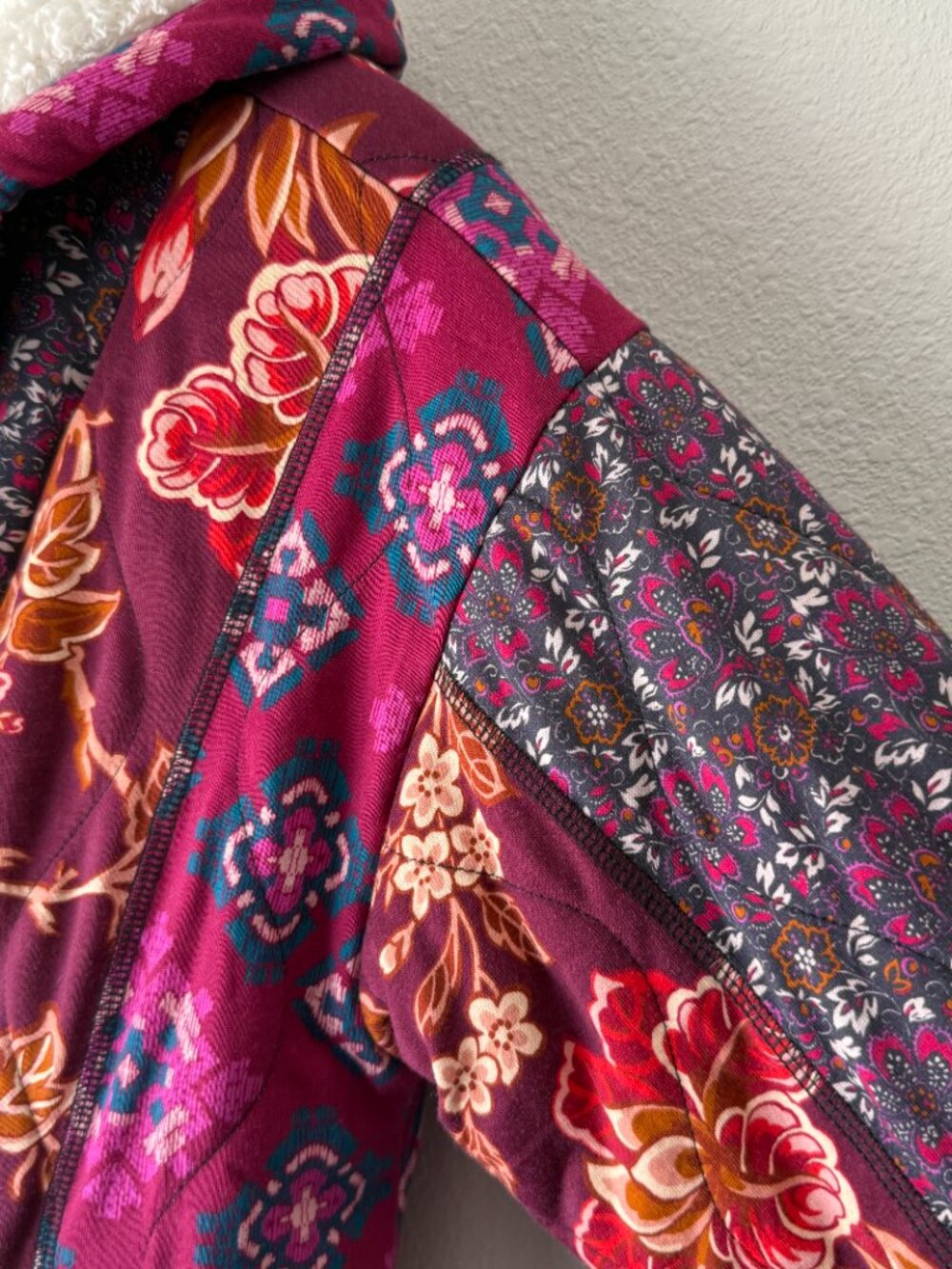 Sundance Linnea Robe Jacket Patchwork Sherpa Lined Boho Multicolor Floral Hooded - Picture 7 of 8